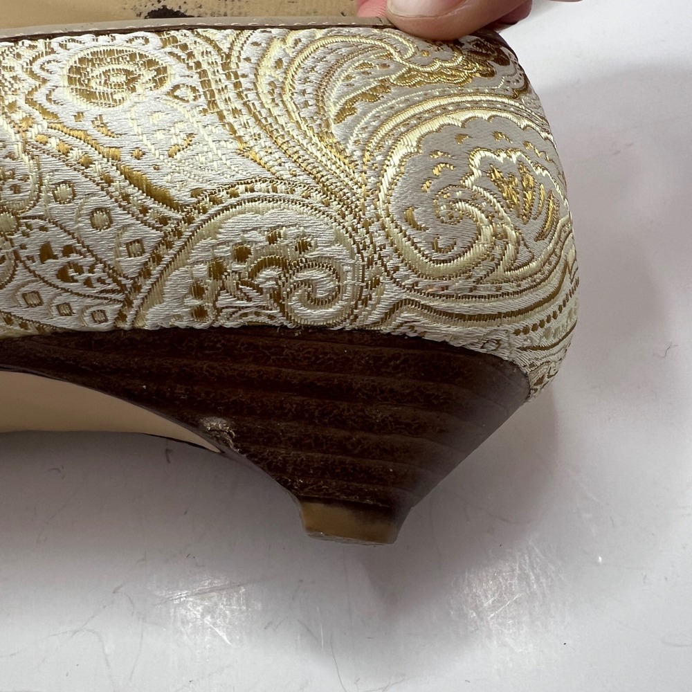 Nine & Company Womens Gold Paisley Brocade Rhinestone Kitten Heel Pumps 9.5M - Picture 7 of 9